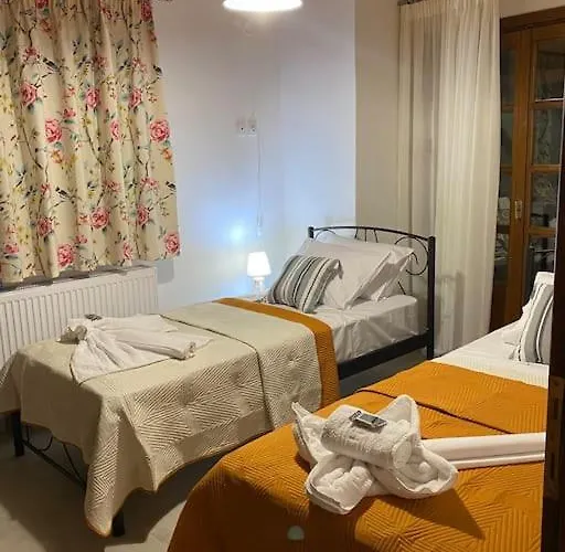 בית נופש Winter Summer House Mourésion