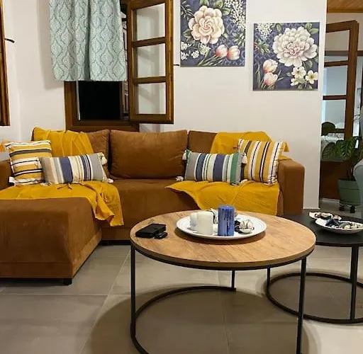 Winter Summer House בית נופש *