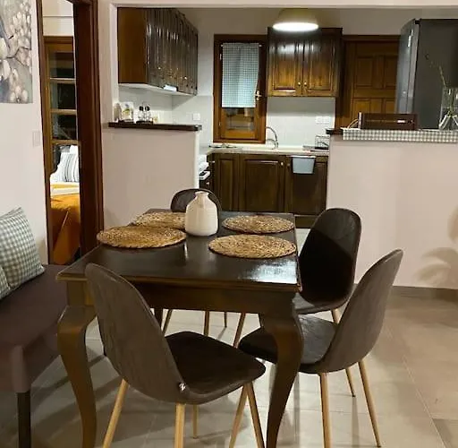 Winter Summer House * Mourésion