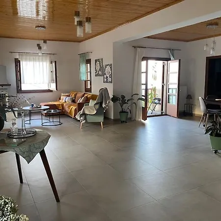 Winter Summer House بيت للعطل