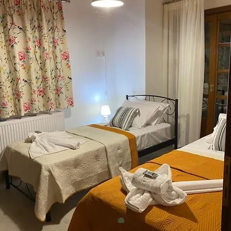 Vakantiehuis Winter Summer House Mourésion