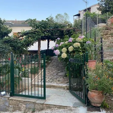 Winter Summer House بيت للعطل Mourésion